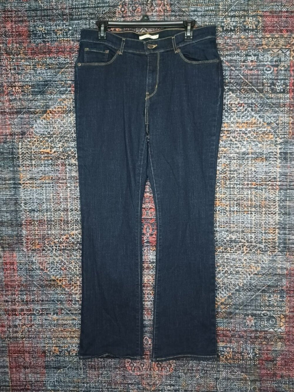 Levis womens indigo distressed Classic boot stretch jeans 32x32 EUC